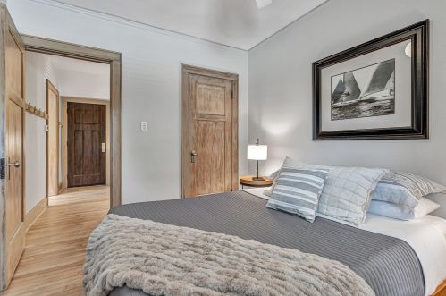 1411 Potter Ave, Milwaukee WI 53207-2115 exterior