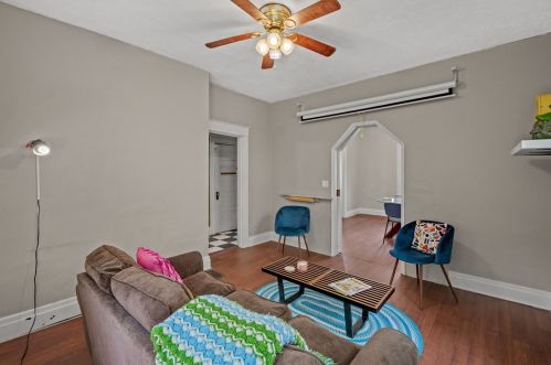 7706 Cannon St, Pittsburgh PA  15218-2109 exterior