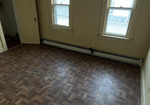 1809 Fairmount Ave, Milwaukee WI 53209-5224 exterior