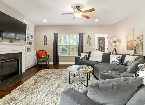 3921 Kingfisher Dr, Atlanta GA 30349-1989 exterior