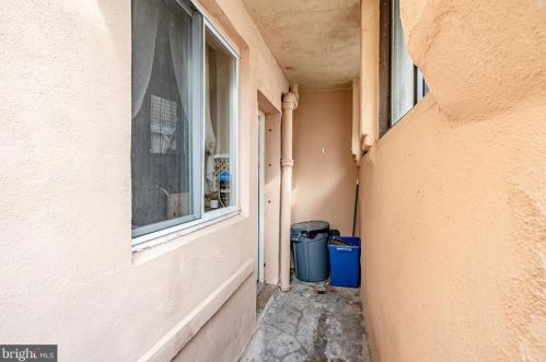 1513 Iseminger St, Philadelphia PA  19147-6215 exterior