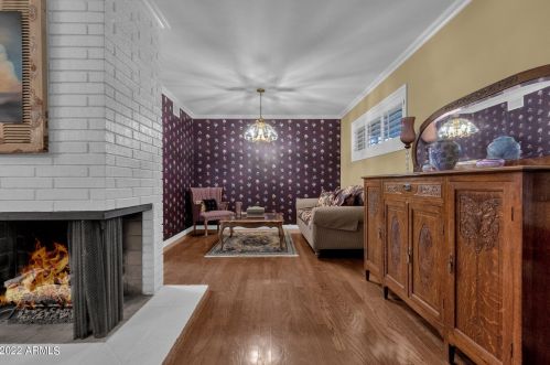 8051 14 Ave, Phoenix AZ 85023-2585 exterior