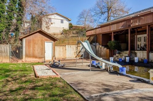 1854 Beechwood Blvd, Gainesville GA 30504-2606 exterior