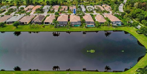 8816 First Tee Rd, Fort Pierce FL 34986-3063 exterior