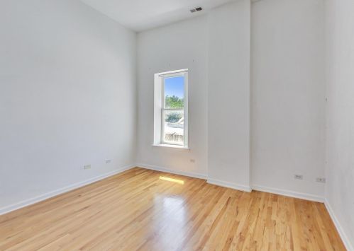 4844 Spaulding Ave, Chicago IL 60625-5205 exterior