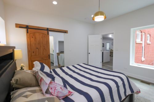 2720 Monroe St, Chicago IL  60612-2823 exterior