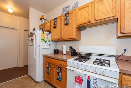 930 Sheldon Ave, Grand Rapids MI 49507-1166 exterior