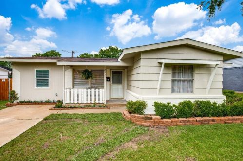 2321 Costa Mesa Dr, Dallas, TX 75228-2029