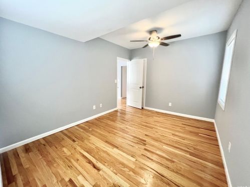 47 22 St, Huntington Station NY 11746-3240 exterior