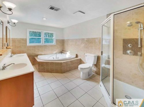 37 Carpenter Pl, Metuchen NJ 08840-2521 exterior