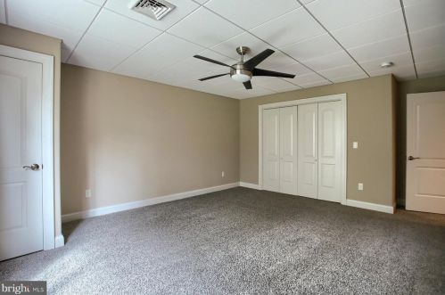 43 Midway Farms Ln, Lancaster PA 17602-2671 exterior