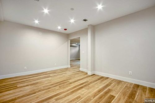 116 Lk Rd, Demarest NJ 07627-2236 exterior