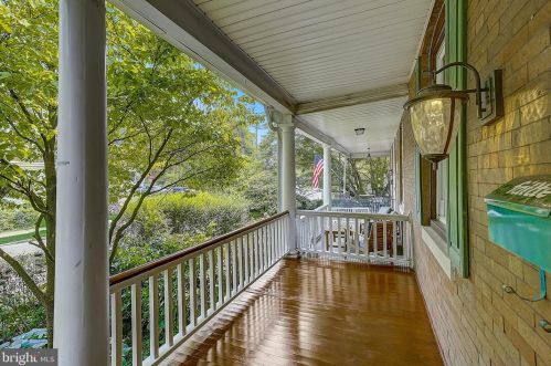 8104 Ardleigh St, Philadelphia PA 19118-3415 exterior