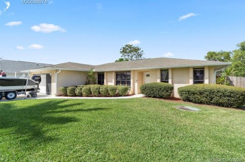 1017 Walters Ter, Fort Pierce FL  34983-3981 exterior