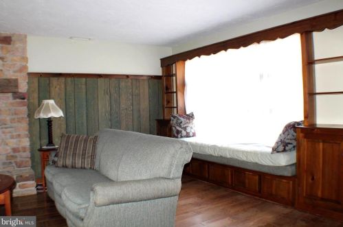 1037 Bollinger Rd, Littlestown PA 17340-9602 exterior