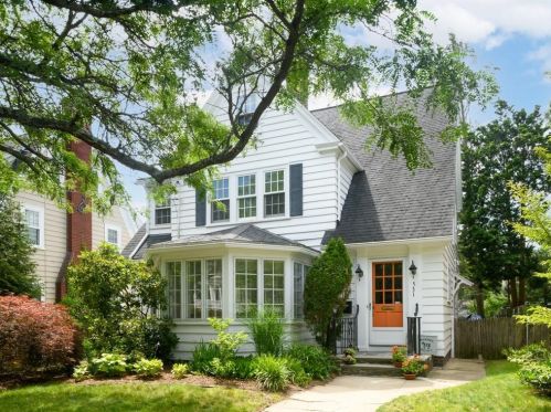 531 Lloyd Ave, Providence, RI 02906-5410