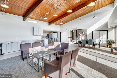 807 Howard St, Alexandria VA 22304-5470 exterior