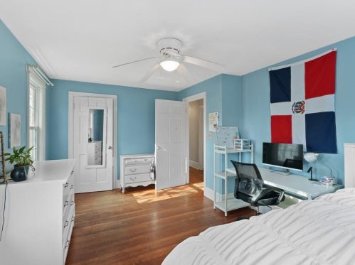 26 Whitford Ave, Providence RI 02908-3355 exterior