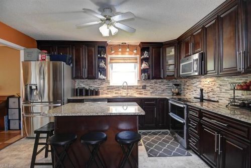 568 Boston Ave, Chesapeake, VA 23322-7372