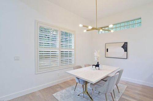 5576 Hammock Is Dr, Naples FL 34119-4695 exterior