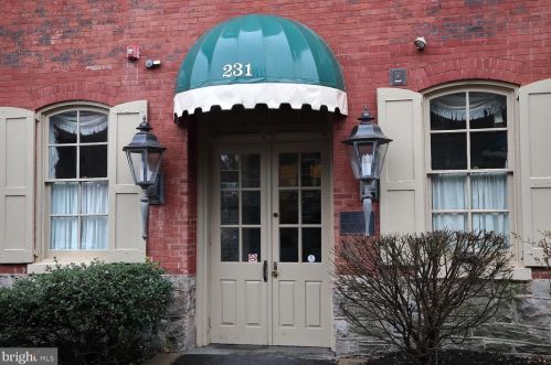 231 Shippen St, Lancaster, PA 17602-5200