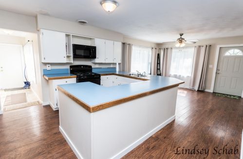 34 Grant St, Cedar Springs MI 49319-5124 exterior