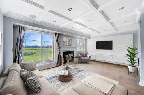 184 Bridlewood Dr, Saint Paul, MN 55119-4666