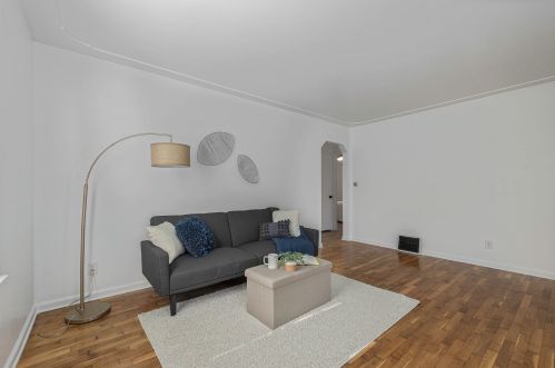 1022 Den Hertog St, Wyoming MI 49509-2822 exterior