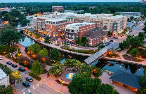 130 Aurora Ave, Naperville IL 60540-6503 exterior