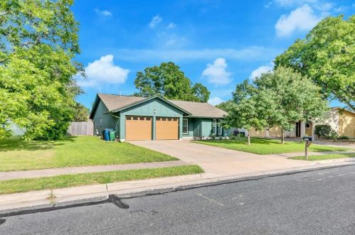 10713 Berthound Dr, Austin TX  78758-4736 exterior