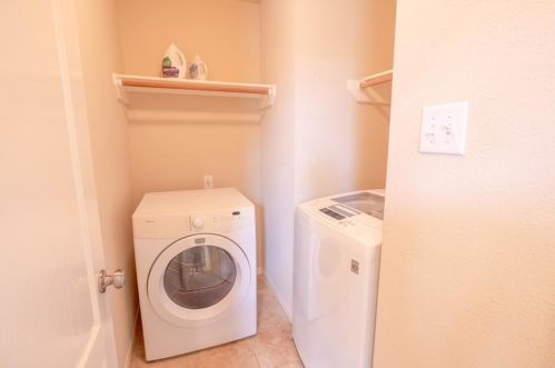 1716 Camas Dr, Austin TX exterior