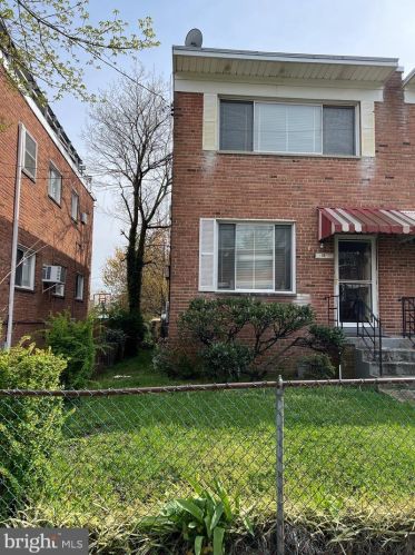 18 Tuckerman St, Washington, DC 20011-1414