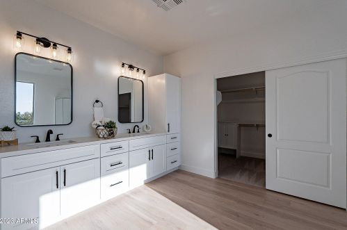 27002 23 Dr, Phoenix AZ 85085-4708 exterior