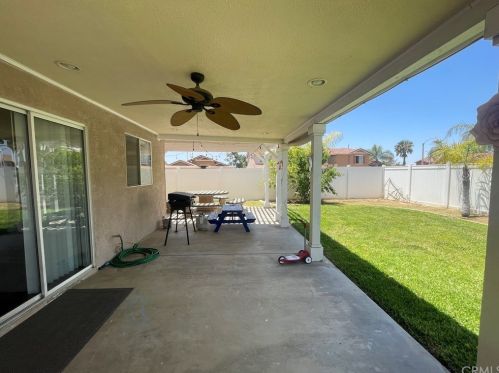 986 Mirada Dr, Perris CA 92571-9439 exterior