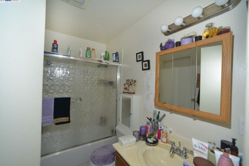 1905 Clayton Way, Concord CA 94519-1786 exterior