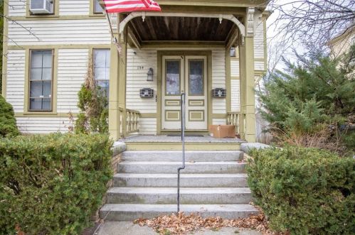 134 Buckingham St, Springfield MA 01109-3928 exterior