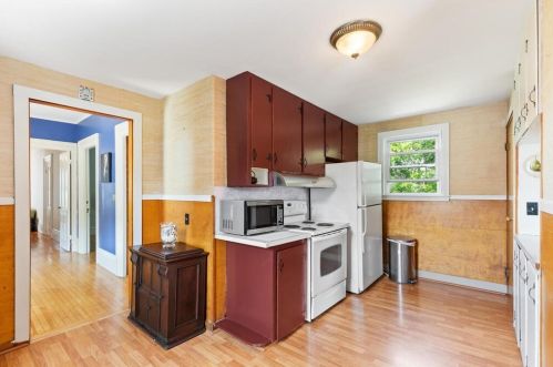 2 Frst St, Peabody MA 01960-4111 exterior