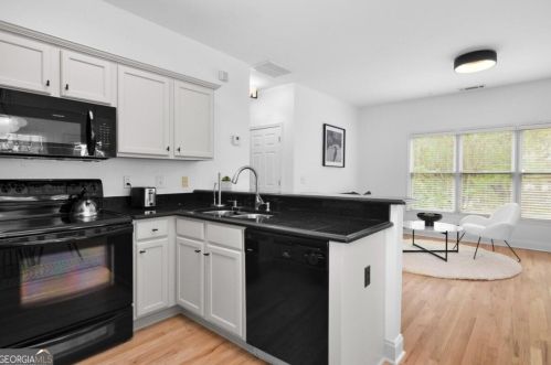 560 Morgan St, Atlanta GA 30308-2821 exterior