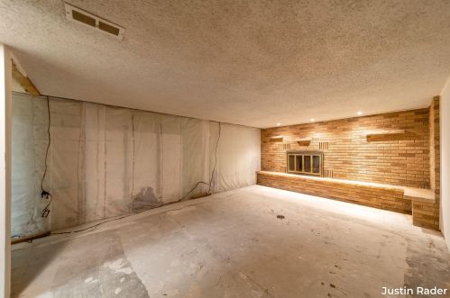 522 Kenowa Ave, Grand Rapids MI 49534-6559 exterior