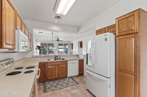 9246 Crimson Stone Pl, Tucson AZ  85743-5458 exterior