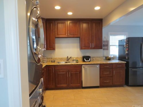 13748 Carpintero Ave, Bellflower CA 90706-2723 exterior