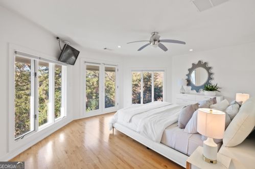 30 Chevaux Ct, Atlanta GA  30342-1944 exterior