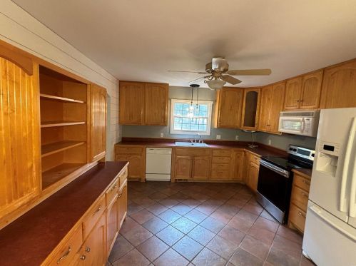 2885 Belew Rd, Spring Bluff MO 63080-4514 exterior