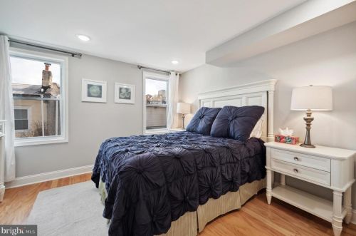 1316 Catharine St, Philadelphia PA 19147-2628 exterior