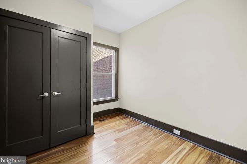 706 4th St, Washington DC  20003-4205 exterior