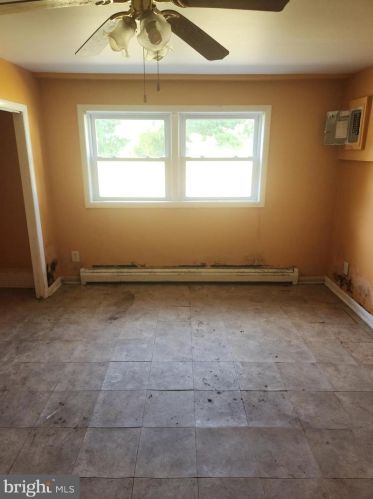 475 Lincoln Dr, Glen Burnie MD 21060-8705 exterior