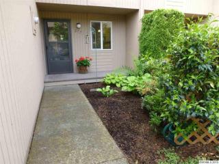 277 Mcnary Heights Dr, Salem, OR 97303-4351