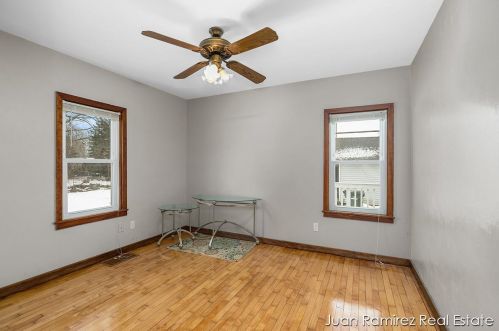 2533 Philo Ave, Meskegon MI 49441-1229 exterior