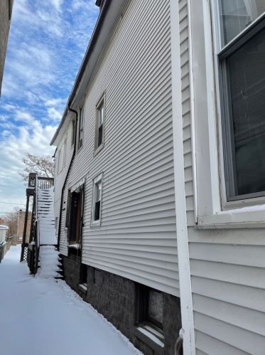 33 Menard Ave, Chicago, IL 60644-3835