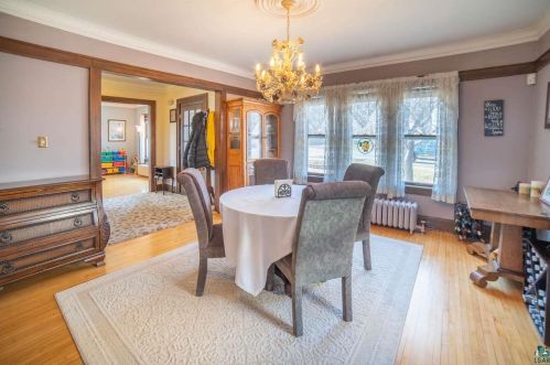 3026 Superior St, Duluth MN 55812-2356 exterior